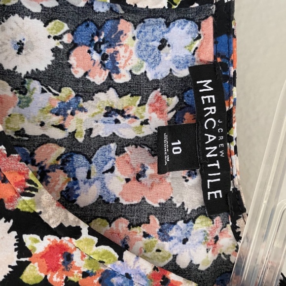 Floral top - Picture 2 of 3